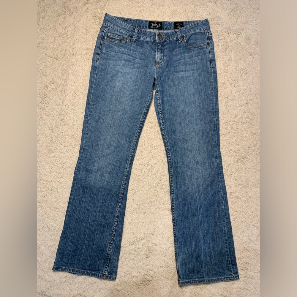 Women’s Jimmy’z Jeans Low Rise Boot Cut 10 S Short Classic Denim